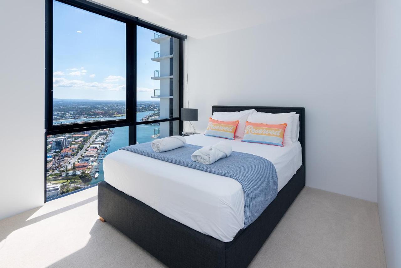 Circle On Cavill - Hosted By Coastal Letting Apartment Gold Coast Exterior photo