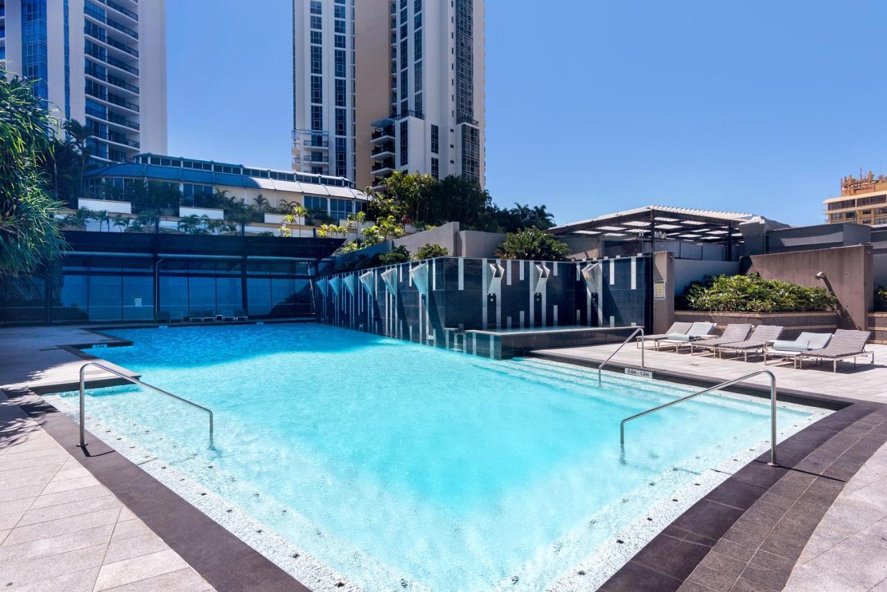 Circle On Cavill - Hosted By Coastal Letting Apartment Gold Coast Exterior photo